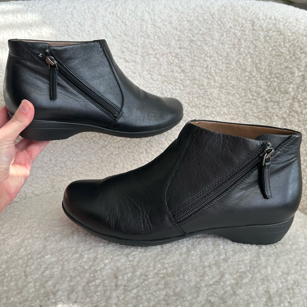 Dansko Fifi Leather Ankle Bootie